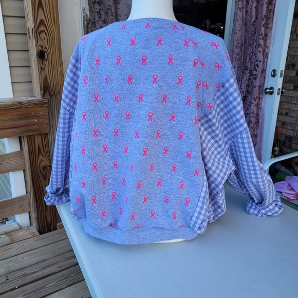 Sweatshirt Updo - Picture 8 of 10